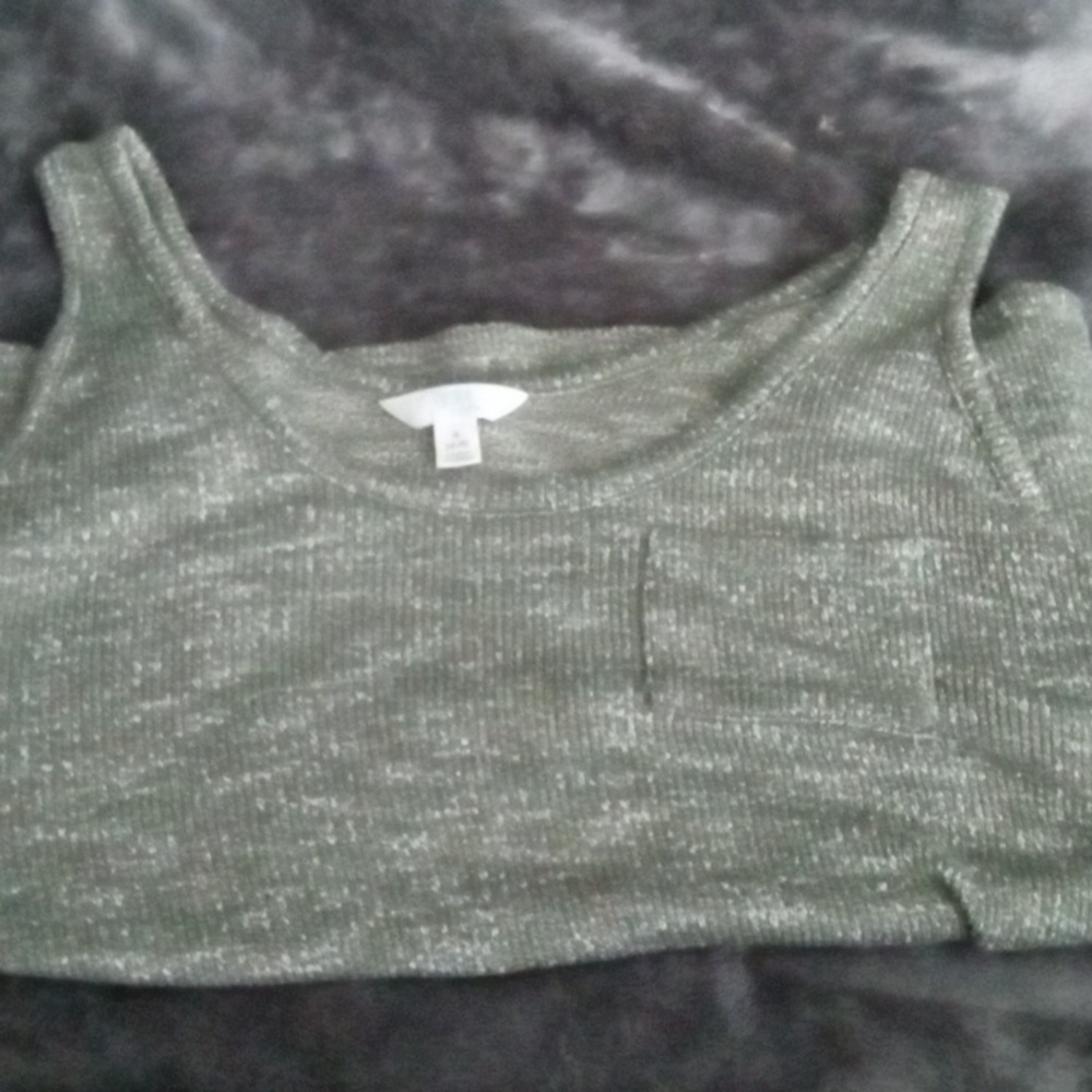 Summer wear - Picture 2 of 2